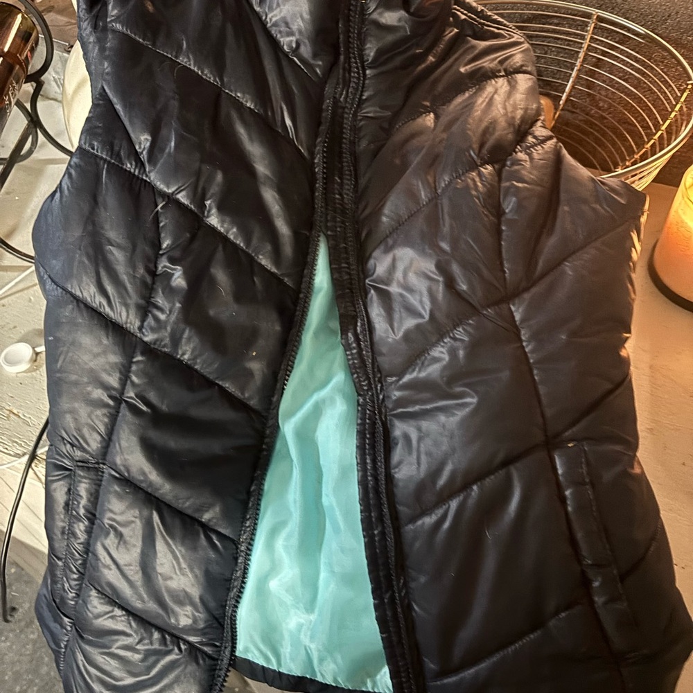 Aeropostale Black Puffer Jacket with Teal Lining
